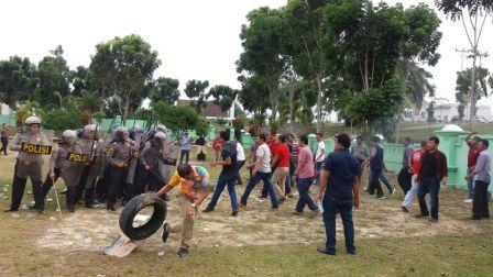 Simulasi Huru Hara, 120 Personil Polres Rohil Amankan PN